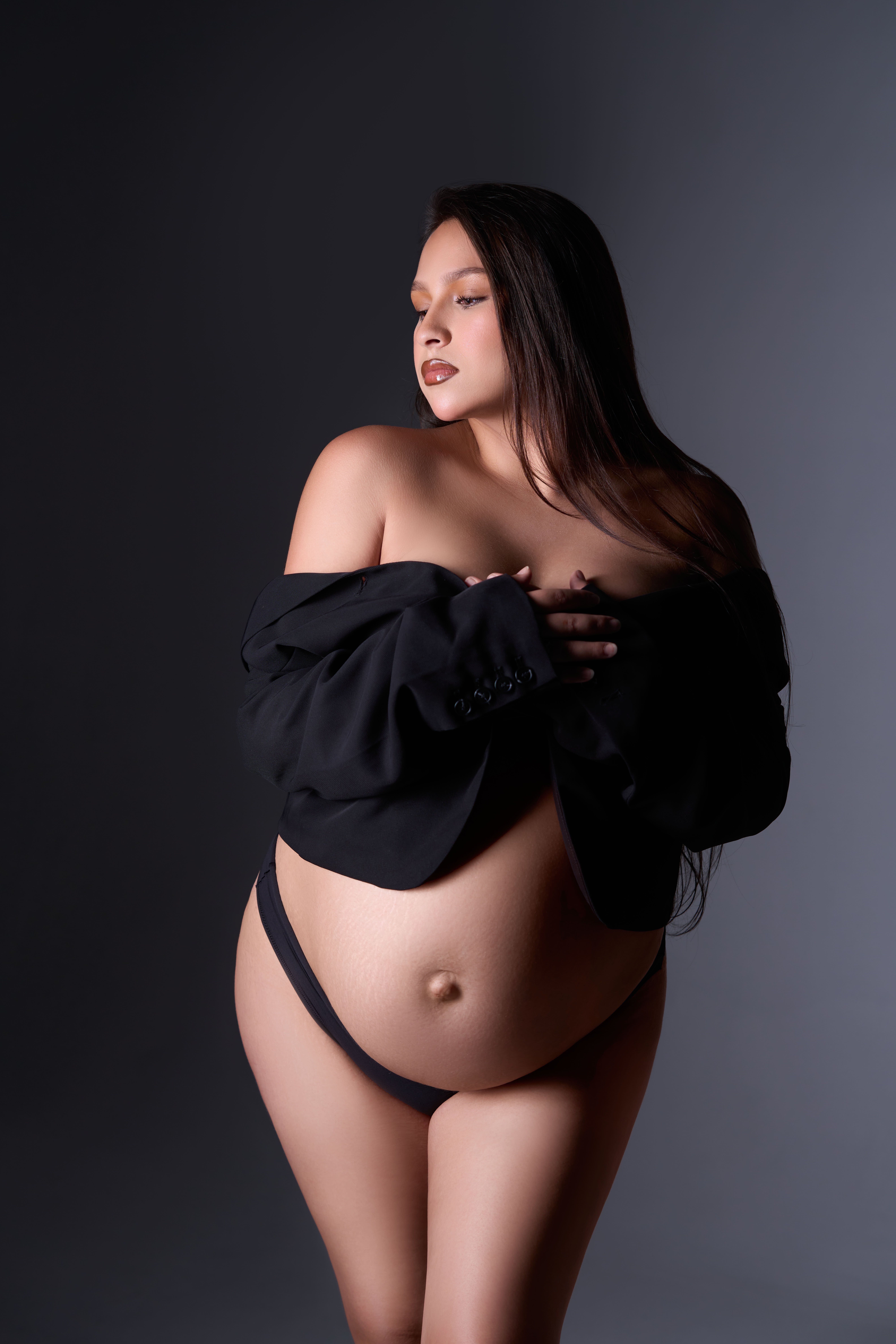 Editorial maternity photographer Houston